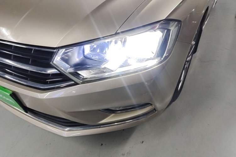 Used Volkswagen Bora 2017 1.6L Automatic Comfort Model Left Front Headlight