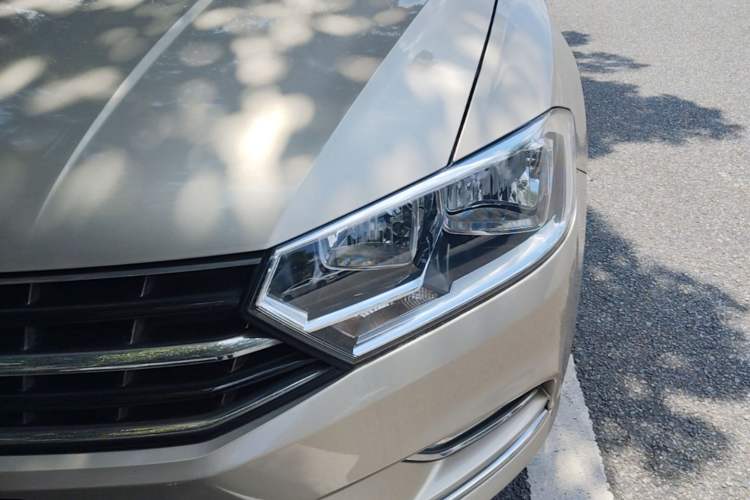 Used Volkswagen Bora 2017 1.6L Automatic Comfort Model Left Front Headlight
