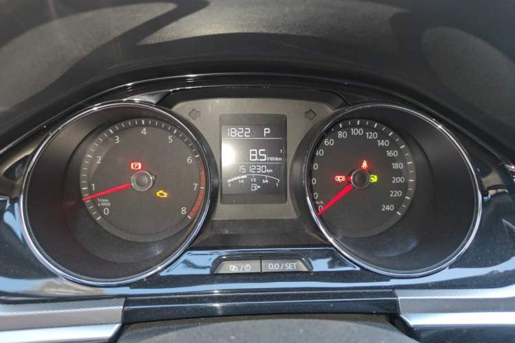 Used Volkswagen Bora 2017 1.6L Automatic Comfort Model Odometer Close Up