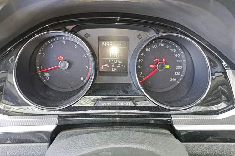 Used Volkswagen Bora 2017 1.6L Automatic Comfort Model Odometer Close Up