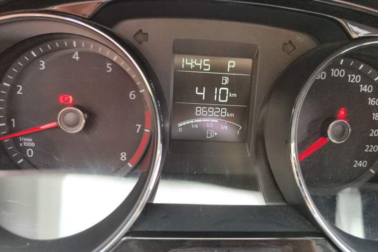 Used Volkswagen Bora 2017 1.6L Automatic Comfort Model Odometer Close Up