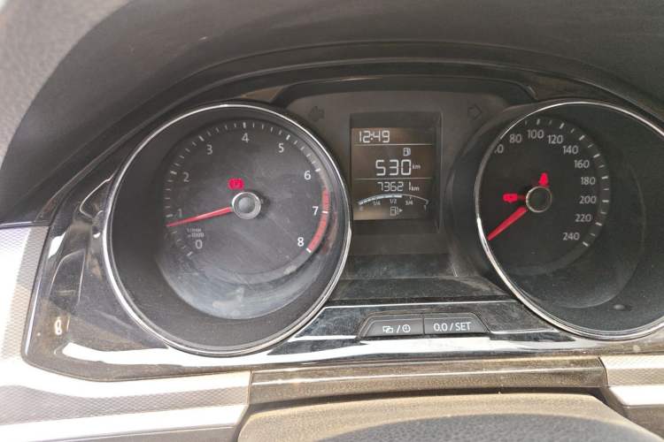 Used Volkswagen Bora 2017 1.6L Manual Comfort Model Odometer Close Up