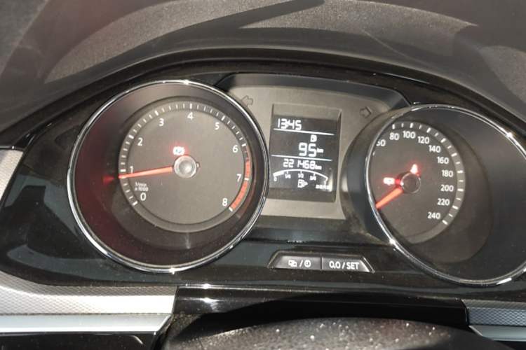 Used Volkswagen Bora 2017 1.6L Manual Comfort Model Odometer Close Up