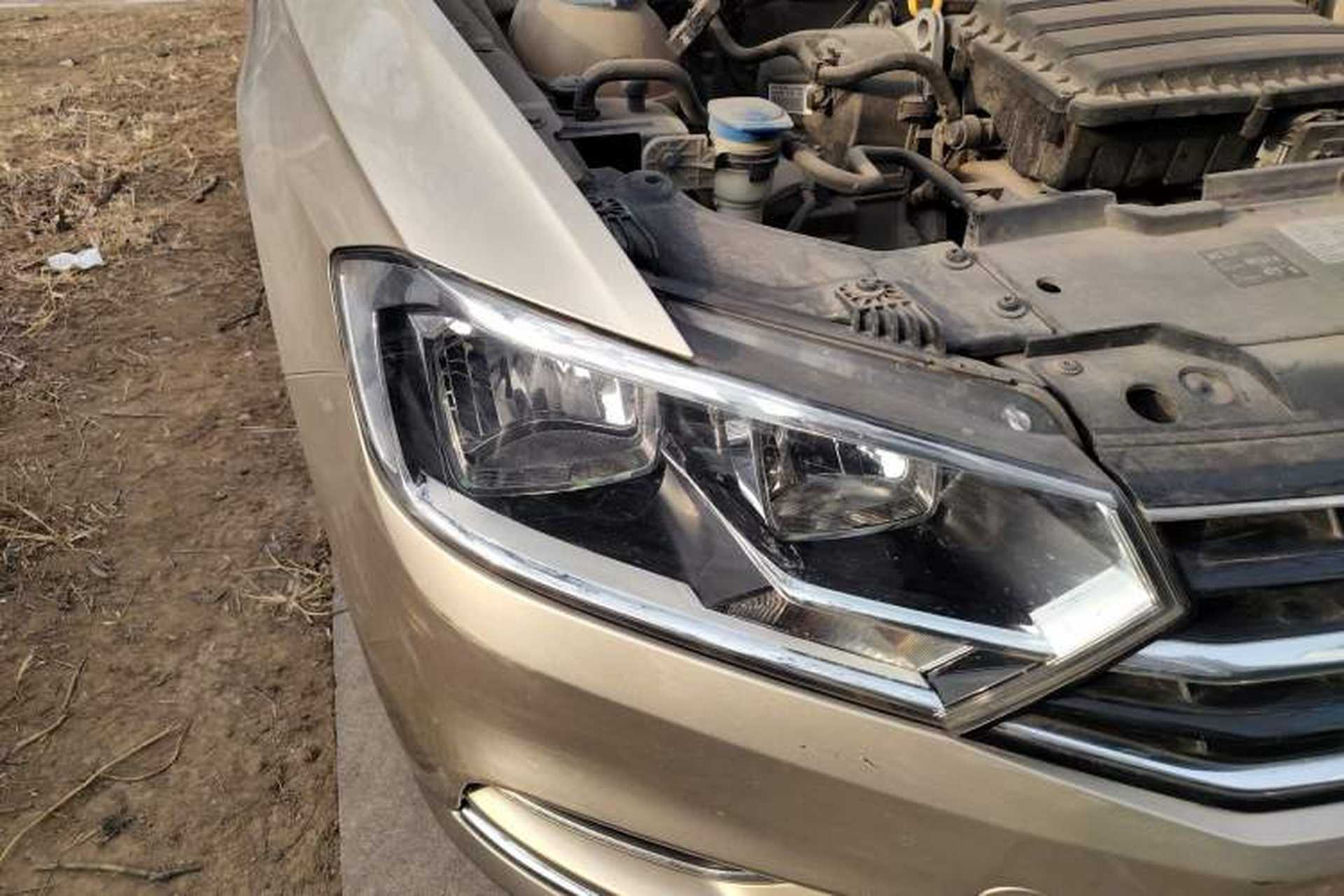 Used Volkswagen Bora 2017 1.6L Manual Comfort Model Right Front Headlight