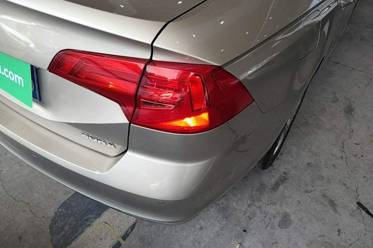 Used Volkswagen Bora 2017 1.6L Automatic Comfort Model Right Rear Taillight