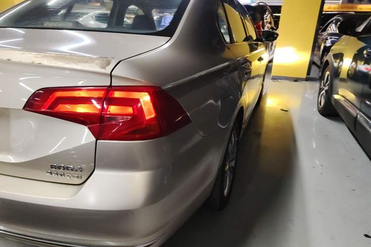 Used Volkswagen Bora 2017 1.6L Automatic Comfort Model Right Rear Taillight
