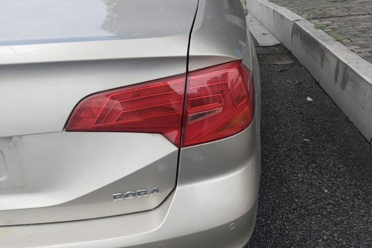Used Volkswagen Bora 2017 1.6L Automatic Comfort Model Right Rear Taillight