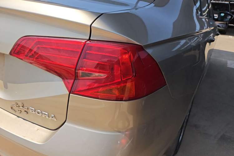 Used Volkswagen Bora 2017 1.6L Automatic Comfort Model Right Rear Taillight