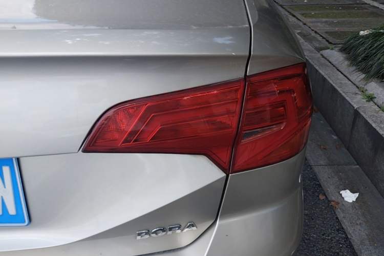 Used Volkswagen Bora 2017 1.6L Automatic Comfort Model Right Rear Taillight