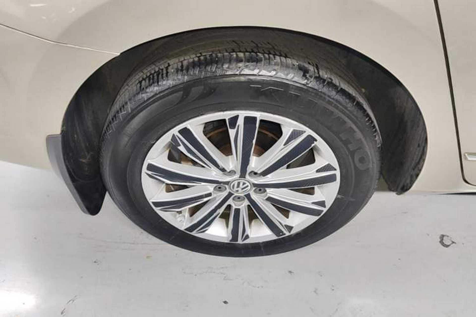 Used Volkswagen Bora 2017 1.6L Automatic Comfort Model Right Rear Wheel Hub