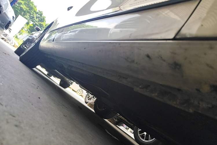 Used Volkswagen Bora 2017 1.6L Automatic Comfort Model Right Side Sill