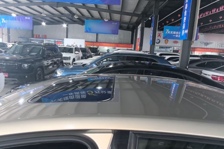 Used Volkswagen Bora 2017 1.6L Automatic Comfort Model Roof
