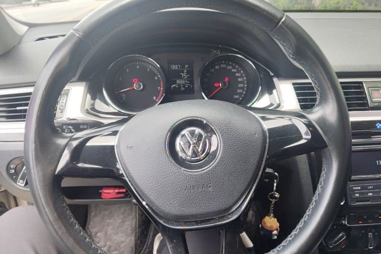 Used Volkswagen Bora 2017 1.6L Automatic Comfort Model Steering Wheel