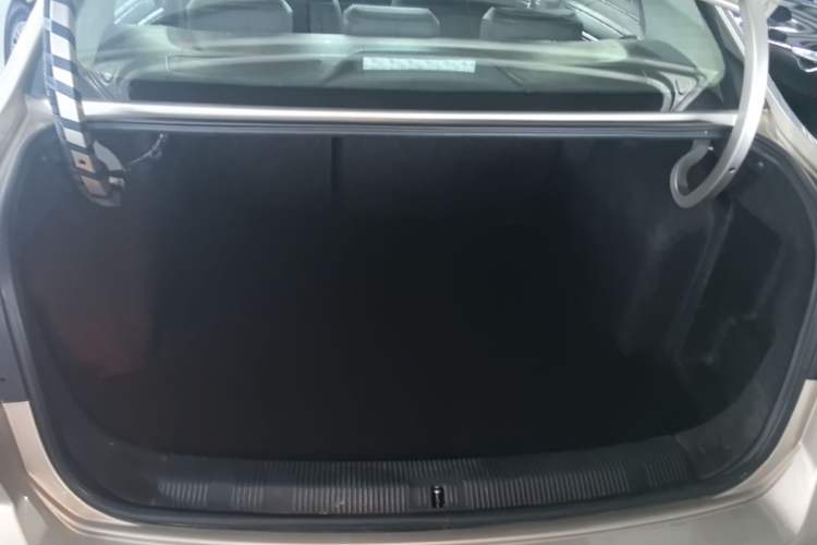Used Volkswagen Bora 2017 1.6L Automatic Comfort Model Trunk