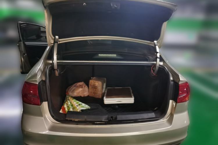 Used Volkswagen Bora 2017 1.6L Automatic Comfort Model Trunk