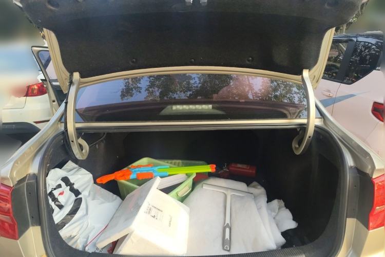 Used Volkswagen Bora 2017 1.6L Manual Fashion Model Trunk