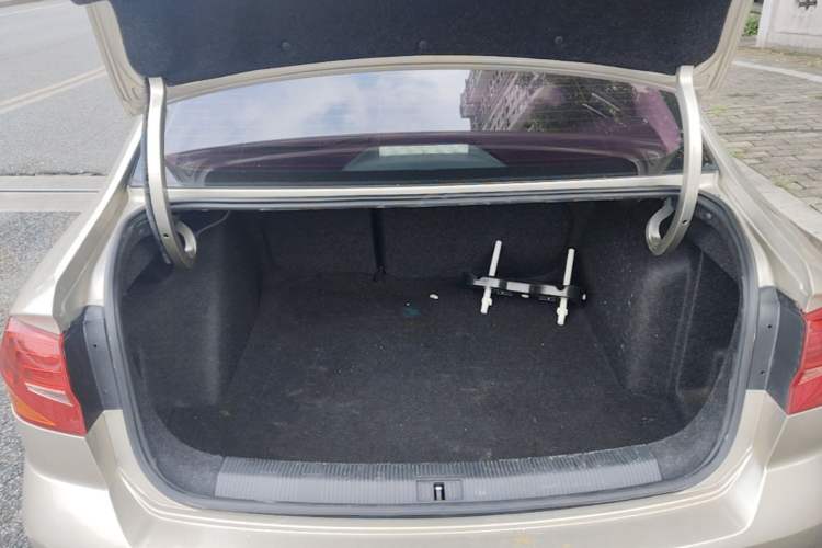 Used Volkswagen Bora 2017 1.6L Automatic Comfort Model Trunk
