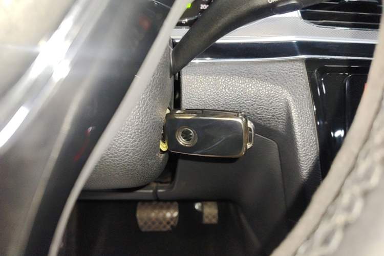 Used Volkswagen Bora 2017 1.6L Automatic Comfort Model Vehicle Key