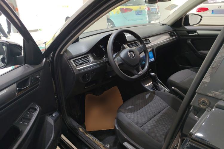 Used Volkswagen Bora 2018 1.5L Automatic Fashion Model Driver Seat