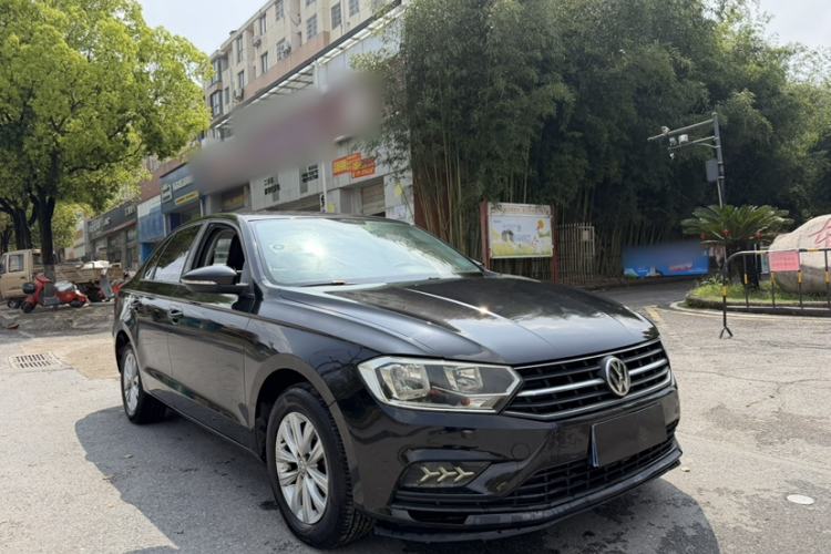 Used Volkswagen Bora 2018 1.5L Automatic Fashion Model Exterior 3