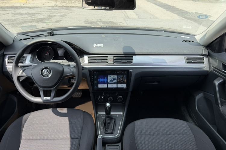 Used Volkswagen Bora 2018 1.5L Automatic Fashion Model Exterior 5