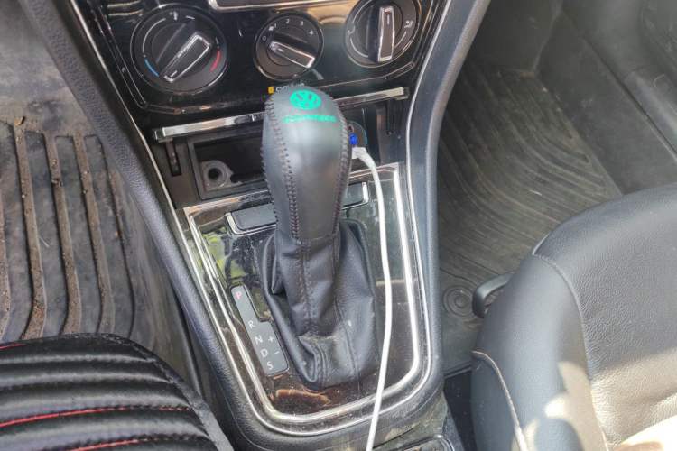 Used Volkswagen Bora 2018 1.5L Automatic Comfort Model Gear Lever