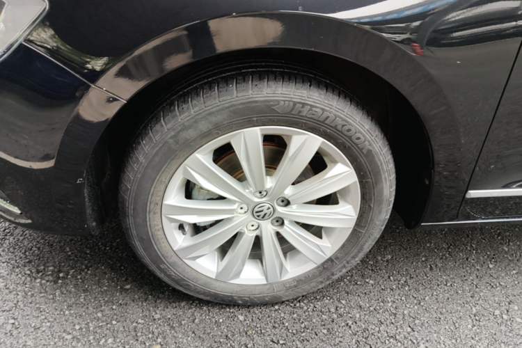 Used Volkswagen Bora 2018 1.5L Automatic Comfort Model Left Front Wheel Hub