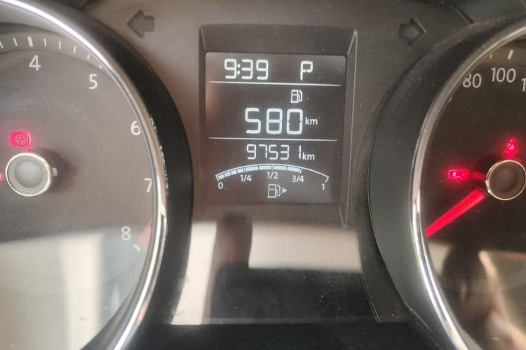 Used Volkswagen Bora 2018 1.5L Automatic Fashion Model Odometer Close Up