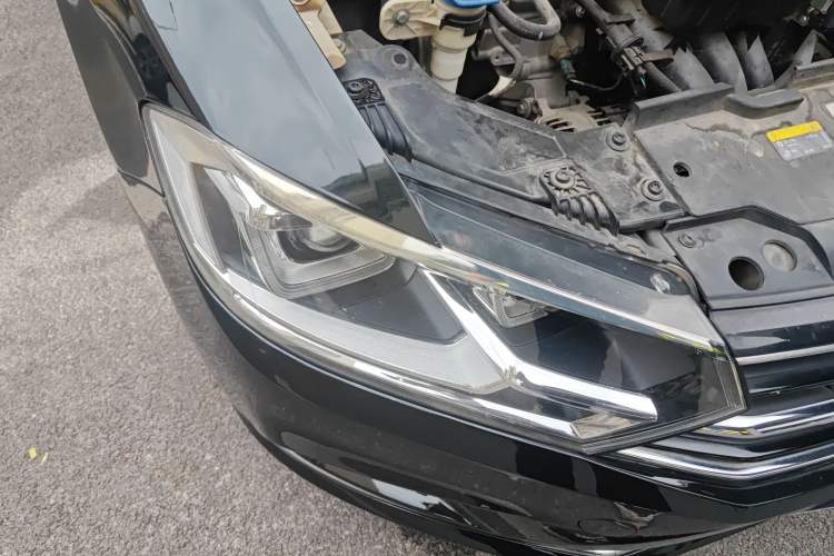 Used Volkswagen Bora 2018 1.5L Automatic Comfort Model Right Front Headlight