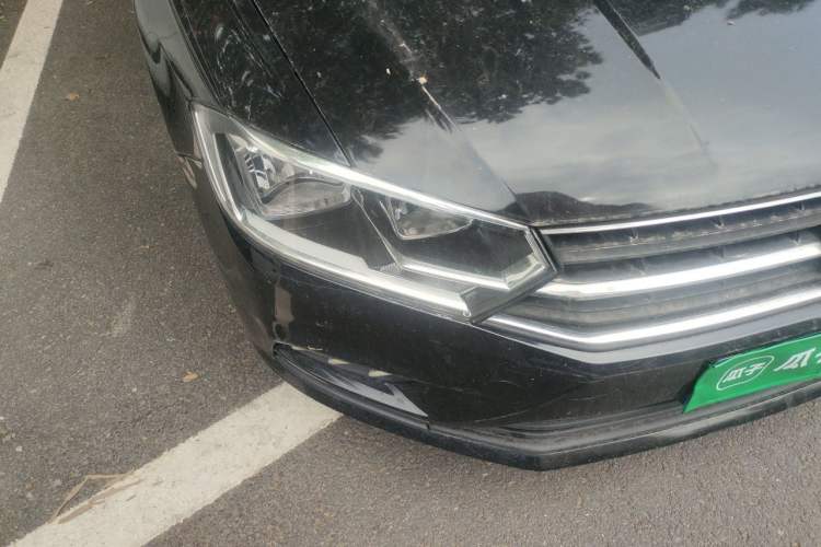 Used Volkswagen Bora 2018 1.5L Automatic Fashion Model Right Front Headlight