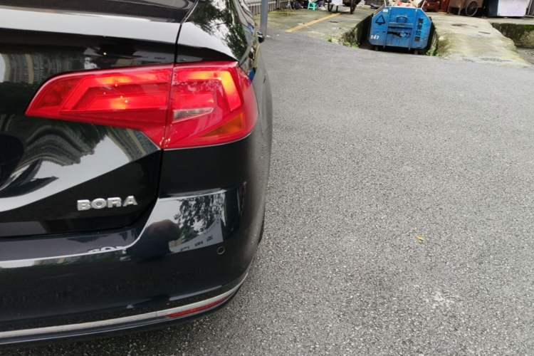 Used Volkswagen Bora 2018 1.5L Automatic Comfort Model Right Rear Taillight