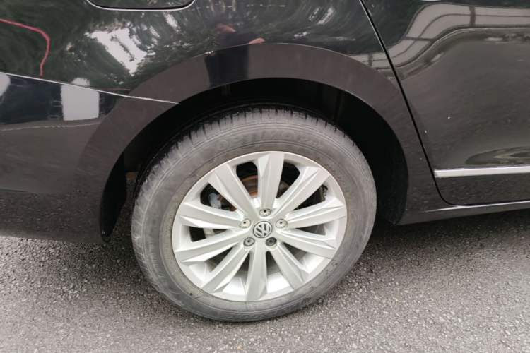 Used Volkswagen Bora 2018 1.5L Automatic Comfort Model Right Rear Wheel Hub
