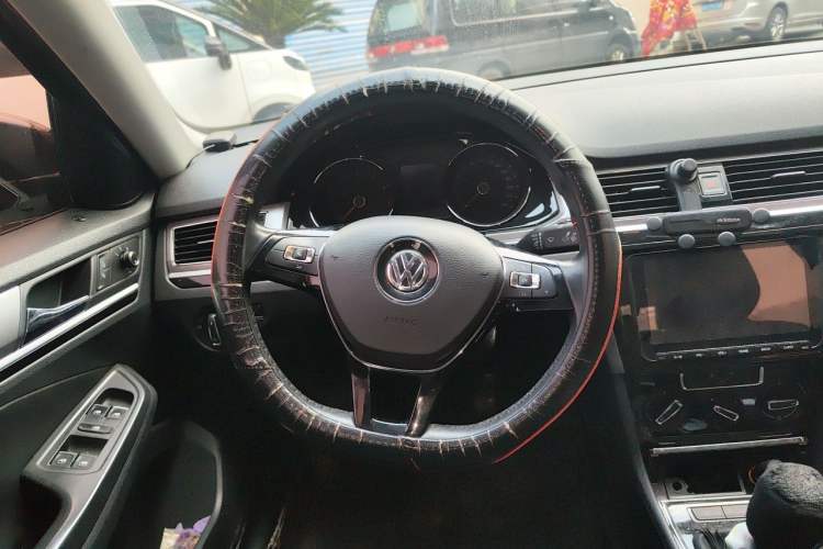Used Volkswagen Bora 2018 1.5L Manual Comfort Model Steering Wheel