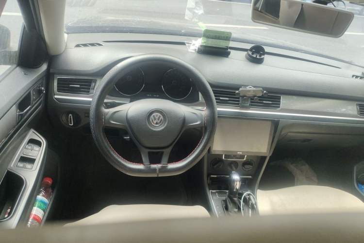 Used Volkswagen Bora 2018 1.5L Automatic Fashion Model Steering Wheel