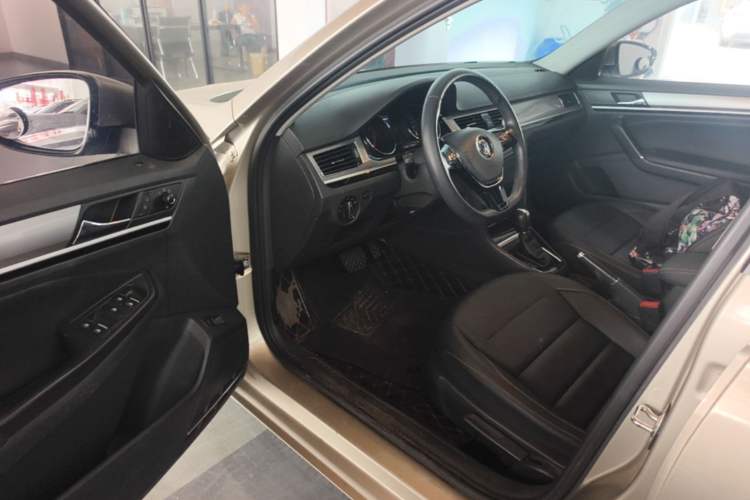 Used Volkswagen Bora 2018 1.5L Automatic Comfort Model Driver Seat