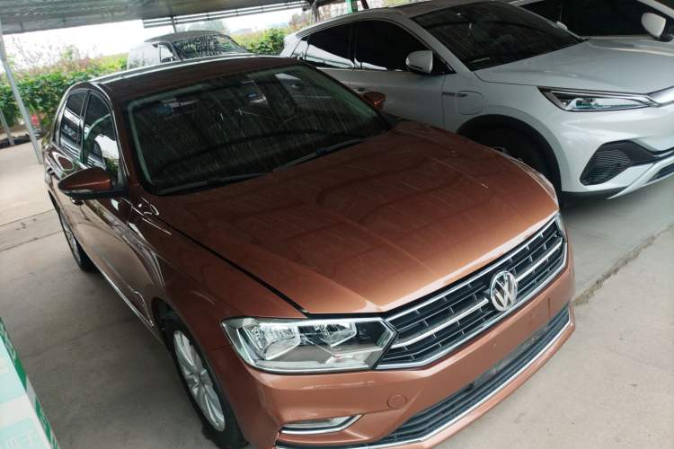 Used Volkswagen Bora 2018 1.5L Automatic Comfort Model Front Right 45 Deg