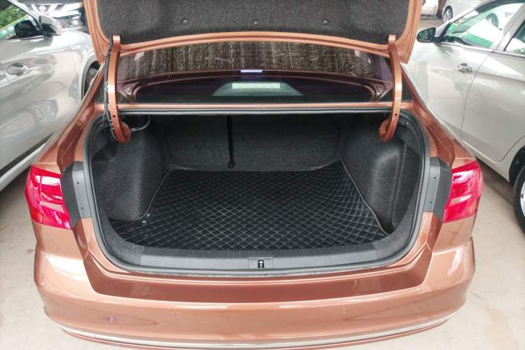 Used Volkswagen Bora 2018 1.5L Automatic Comfort Model Trunk