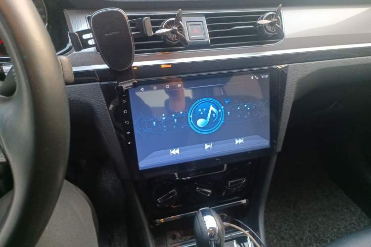 Used Volkswagen Bora 2018 1.5L Automatic Comfort Model Audio And AC Panel