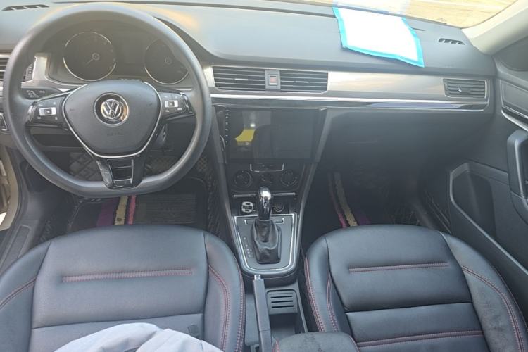 Used Volkswagen Bora 2018 1.5L Automatic Fashion Model Center Console