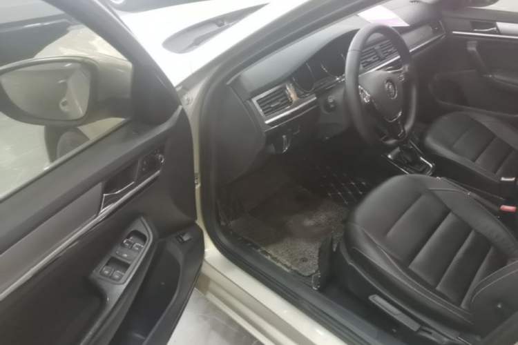Used Volkswagen Bora 2018 1.5L Automatic Comfort Model Driver Seat