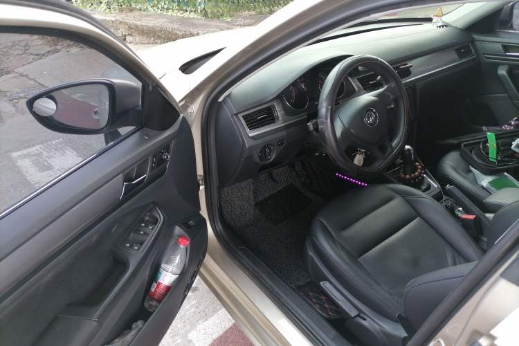 Used Volkswagen Bora 2018 1.5L Automatic Fashion Model Driver Seat
