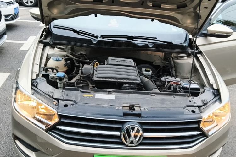 Used Volkswagen Bora 2018 1.5L Automatic Fashion Model Engine Bay