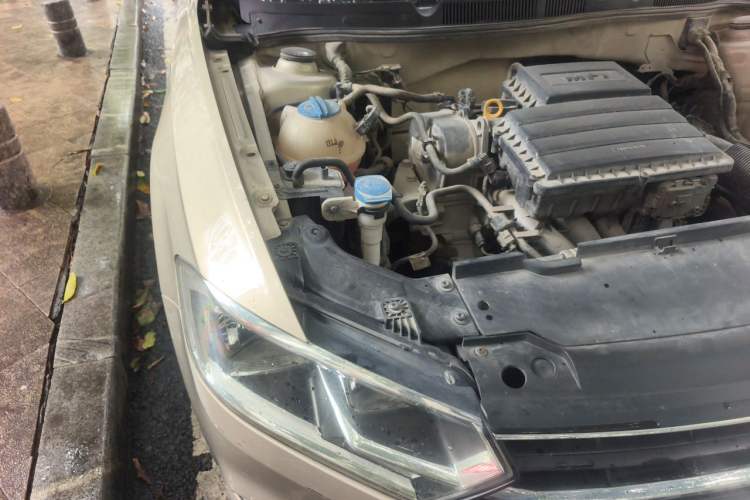 Used Volkswagen Bora 2018 1.5L Manual Fashion Model Engine Bay Right