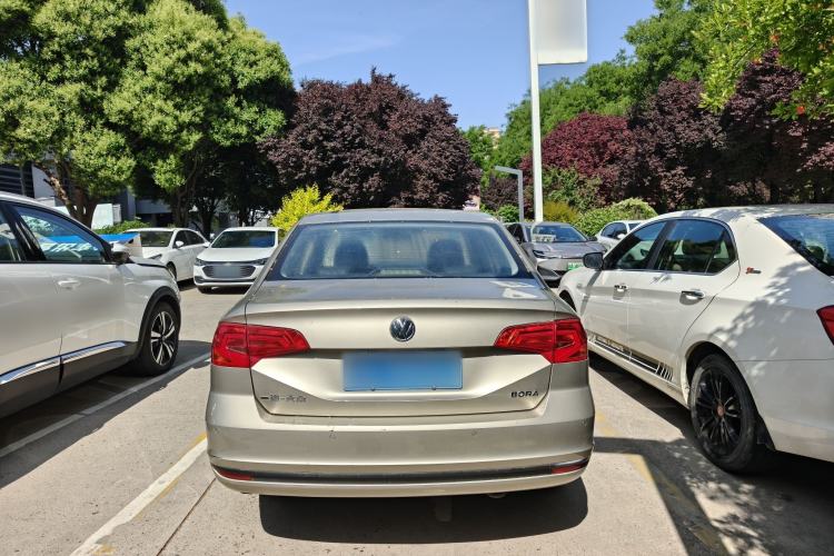 Used Volkswagen Bora 2018 1.5L Manual Fashion Model Exterior 3
