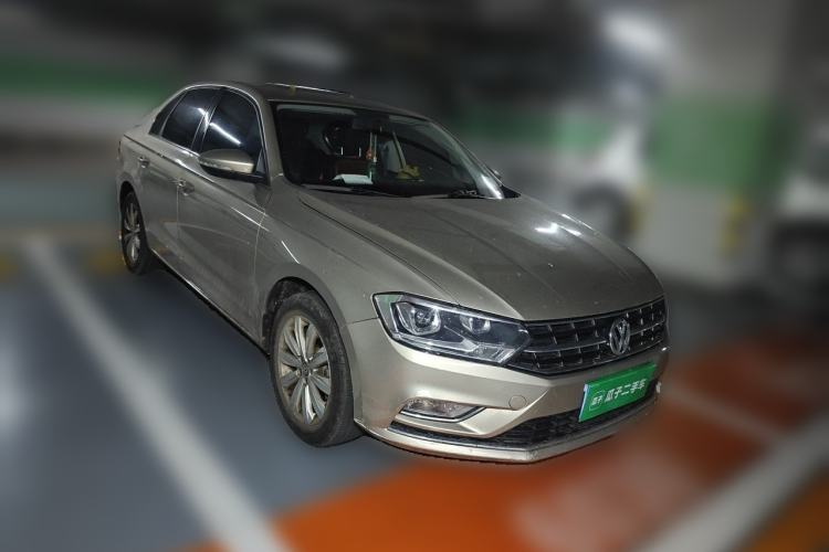 Used Volkswagen Bora 2018 1.5L Automatic Comfort Model Front Right 45 Deg