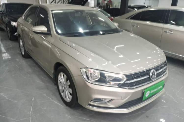 Used Volkswagen Bora 2018 1.5L Automatic Comfort Model Front Right 45 Deg