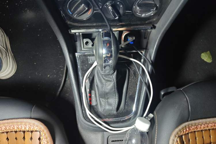 Used Volkswagen Bora 2018 1.5L Automatic Comfort Model Gear Lever