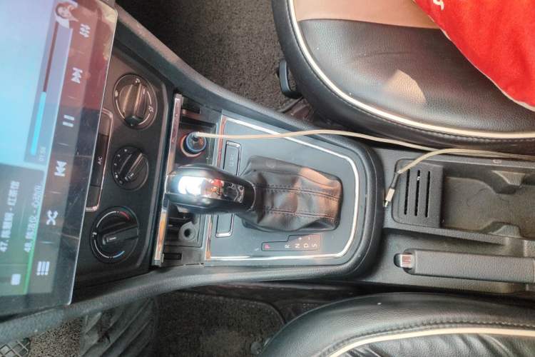 Used Volkswagen Bora 2018 1.5L Automatic Fashion Model Gear Lever