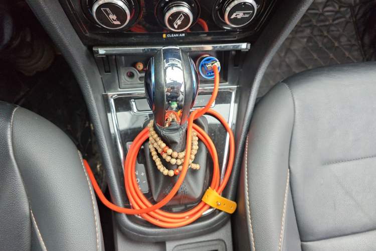 Used Volkswagen Bora 2018 1.5L Automatic Comfort Model Gear Lever