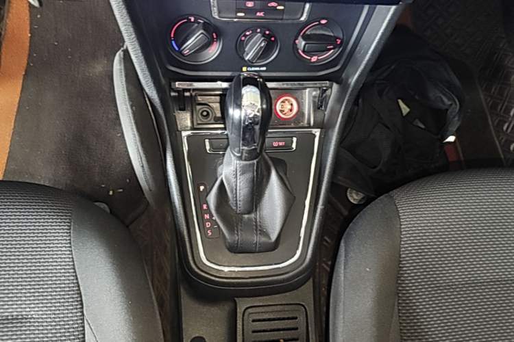 Used Volkswagen Bora 2018 1.5L Automatic Fashion Model Gear Lever